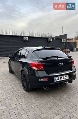Хэтчбек Chevrolet Cruze 2011 в 