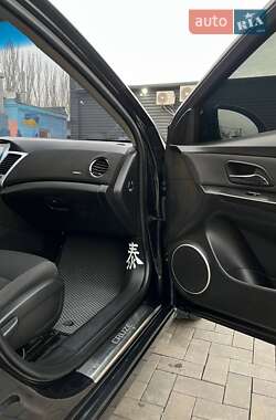 Хэтчбек Chevrolet Cruze 2011 в 