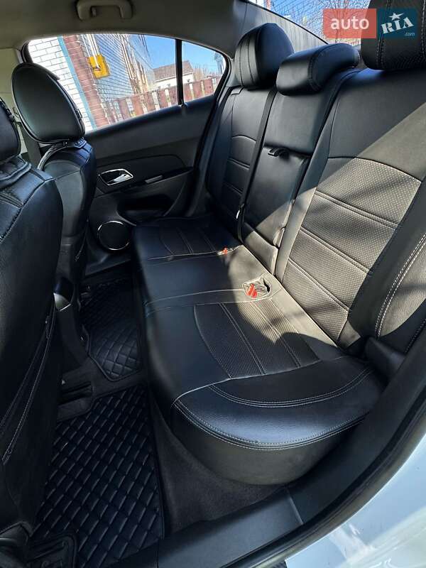 Седан Chevrolet Cruze 2011 в Решетиловке
