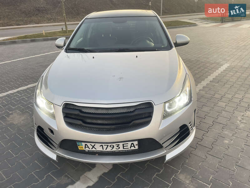 Седан Chevrolet Cruze 2011 в 
