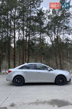 Седан Chevrolet Cruze 2010 в 