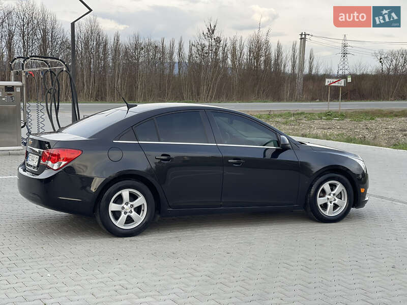 Седан Chevrolet Cruze 2014 в Черновцах