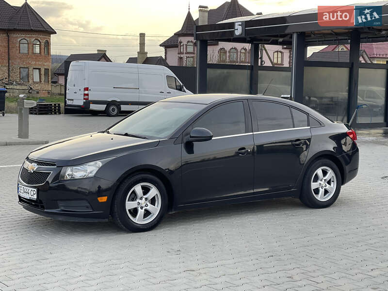 Седан Chevrolet Cruze 2014 в Черновцах