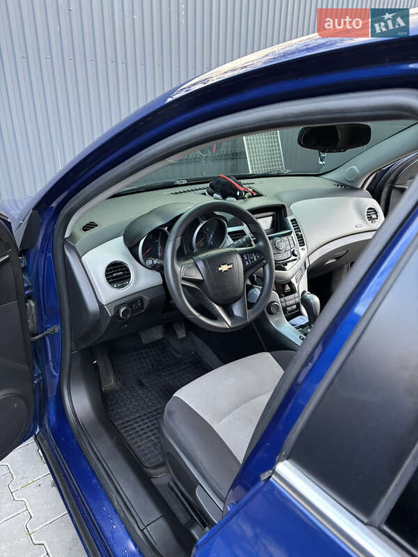 Седан Chevrolet Cruze 2012 в Дрогобичі
