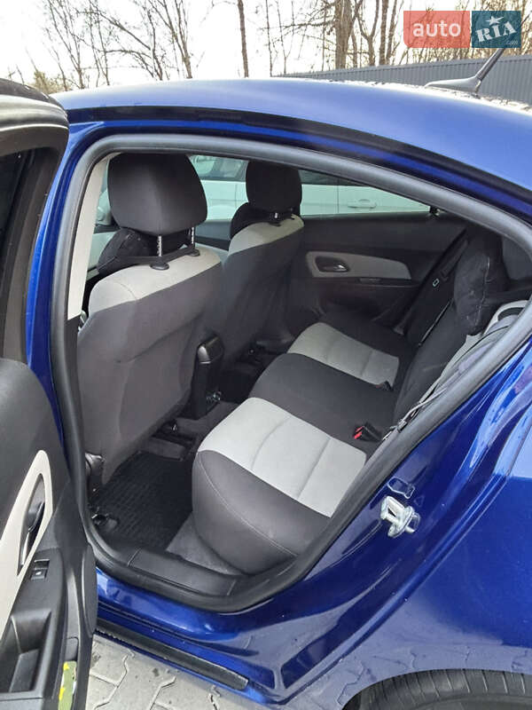 Седан Chevrolet Cruze 2012 в Дрогобичі