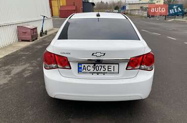 Седан Chevrolet Cruze 2015 в 