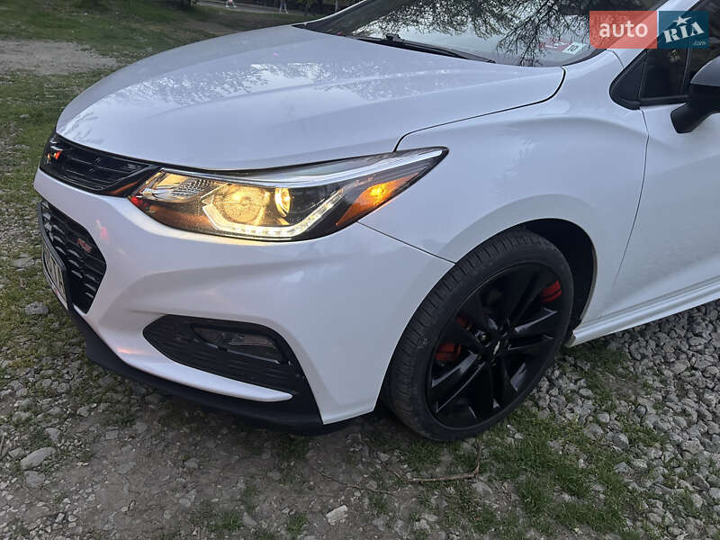 Седан Chevrolet Cruze 2018 в Кривом Роге