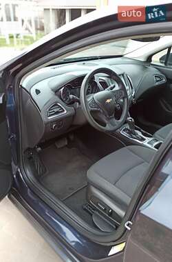 Хэтчбек Chevrolet Cruze 2016 в 