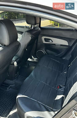 Седан Chevrolet Cruze 2011 в 