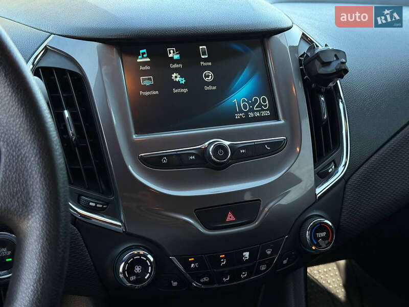 Седан Chevrolet Cruze 2018 в Кривом Роге