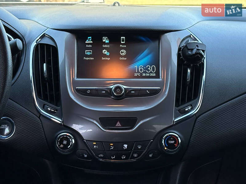 Седан Chevrolet Cruze 2018 в Кривом Роге