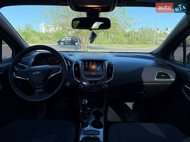 Седан Chevrolet Cruze 2018 в Кривом Роге