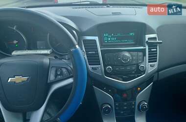 Седан Chevrolet Cruze 2011 в Днепре