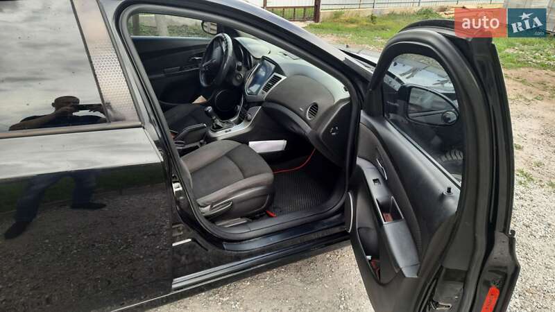 Хэтчбек Chevrolet Cruze 2011 в Кривом Роге