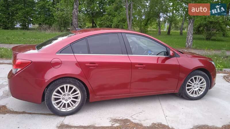 Седан Chevrolet Cruze 2011 в Сумах
