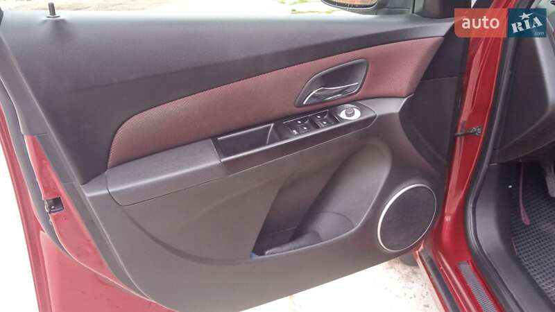 Седан Chevrolet Cruze 2011 в Сумах