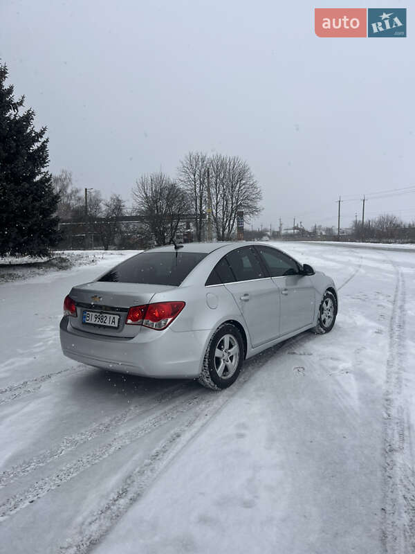 Седан Chevrolet Cruze 2013 в Полтаве фото 4 Седан Chevrolet Cruze 2013 в Полтаве