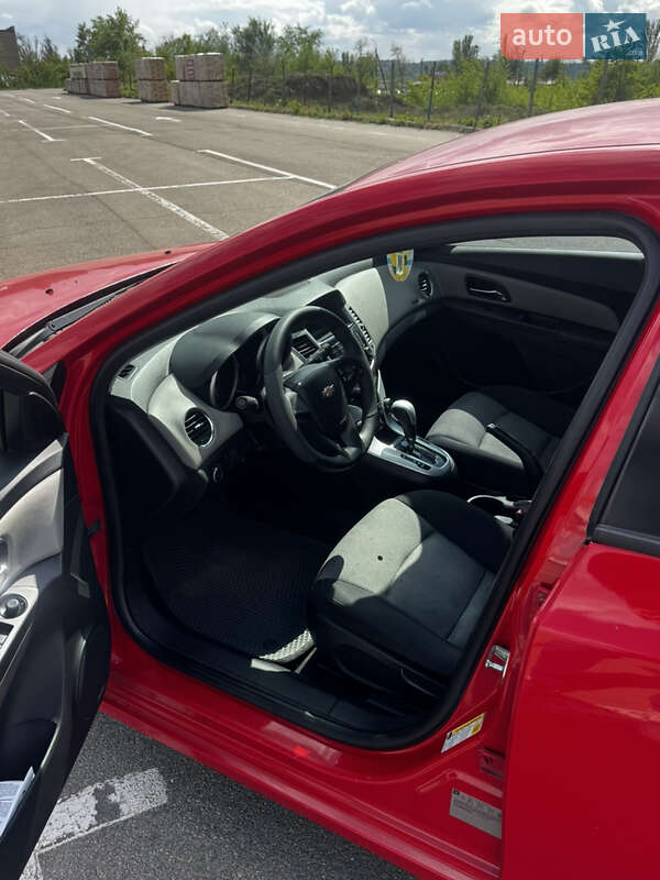 Седан Chevrolet Cruze 2015 в Кривому Розі