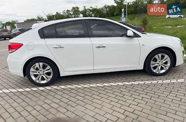Хетчбек Chevrolet Cruze 2012 в 