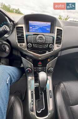 Хетчбек Chevrolet Cruze 2012 в 