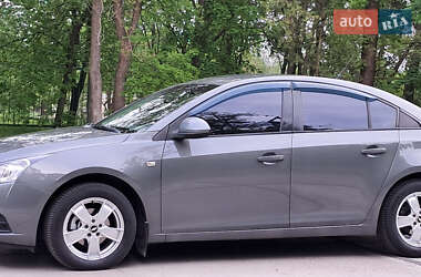 Седан Chevrolet Cruze 2010 в 