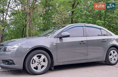 Седан Chevrolet Cruze 2010 в 