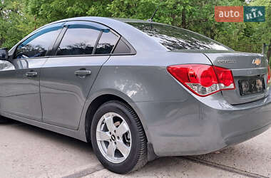 Седан Chevrolet Cruze 2010 в 