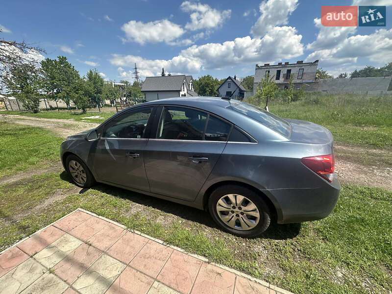 Седан Chevrolet Cruze 2011 в Полтаві