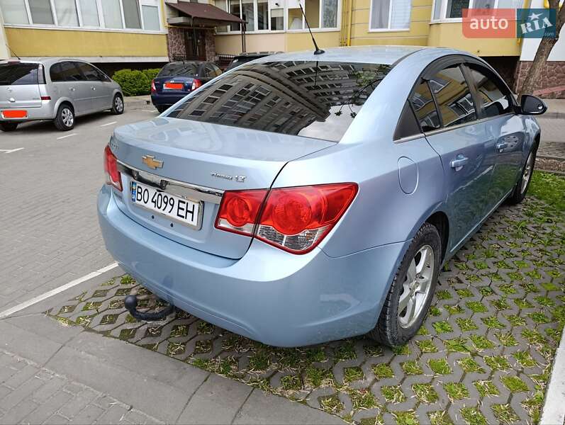 Седан Chevrolet Cruze 2011 в Тернополі