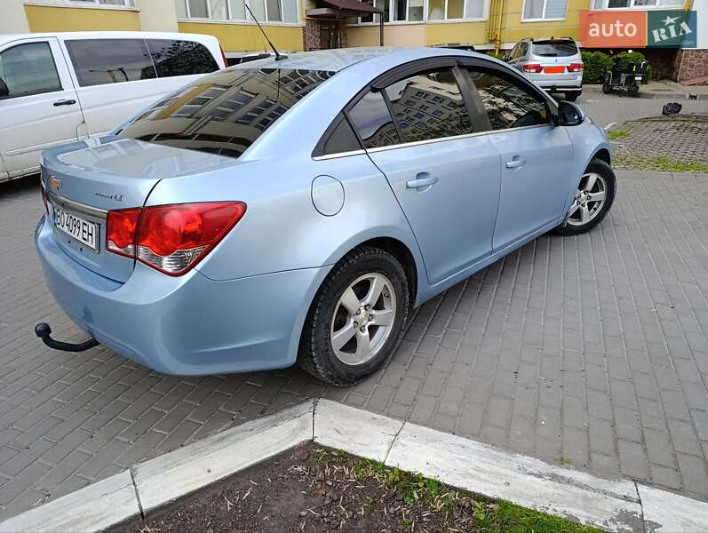 Седан Chevrolet Cruze 2011 в Тернополі