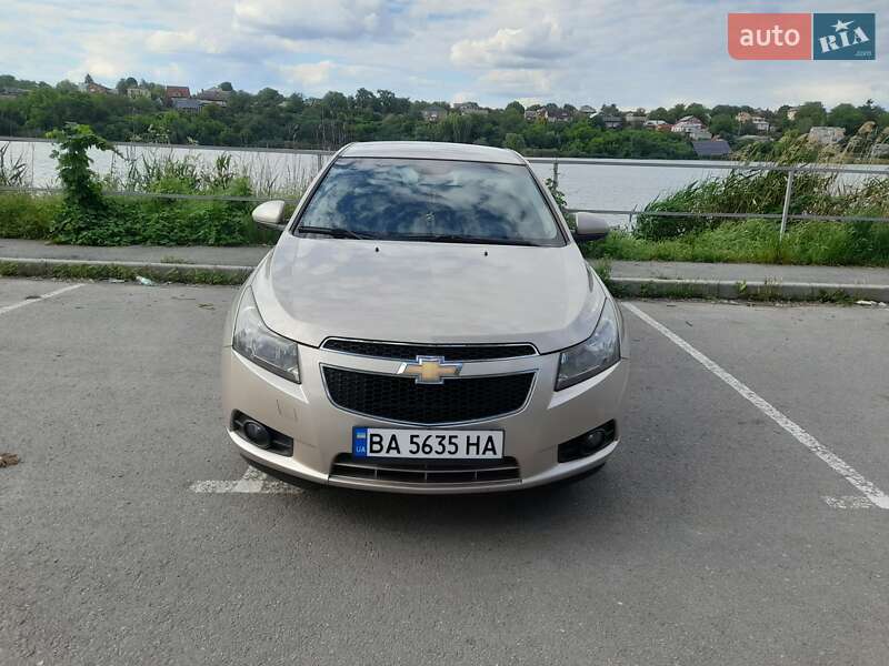 Седан Chevrolet Cruze 2011 в 