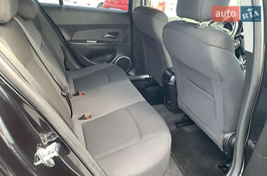 Хетчбек Chevrolet Cruze 2012 в 