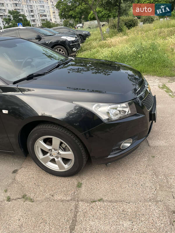Седан Chevrolet Cruze 2012 в Киеве