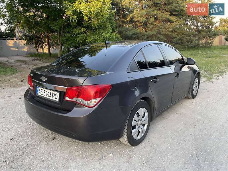 Седан Chevrolet Cruze 2014 в Днепре
