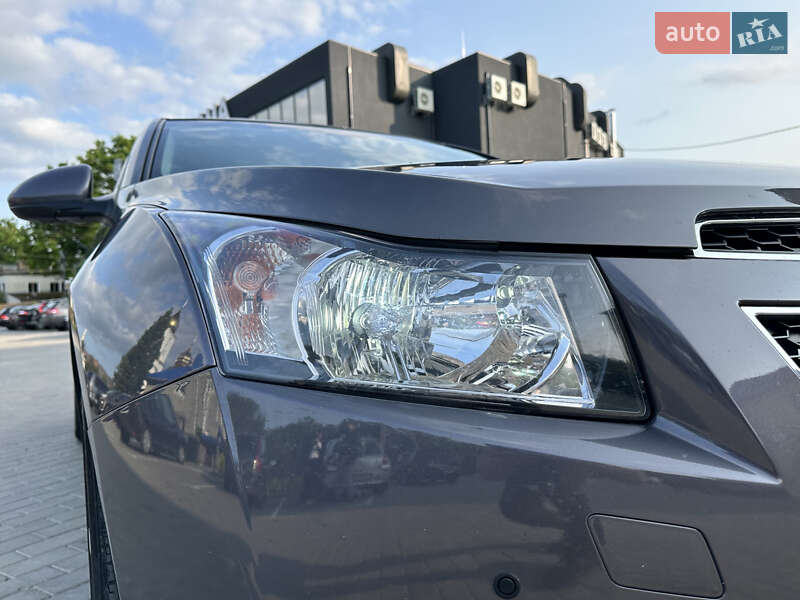 Седан Chevrolet Cruze 2010 в Луцьку