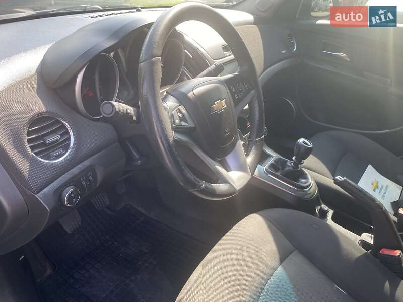Седан Chevrolet Cruze 2012 в Києві