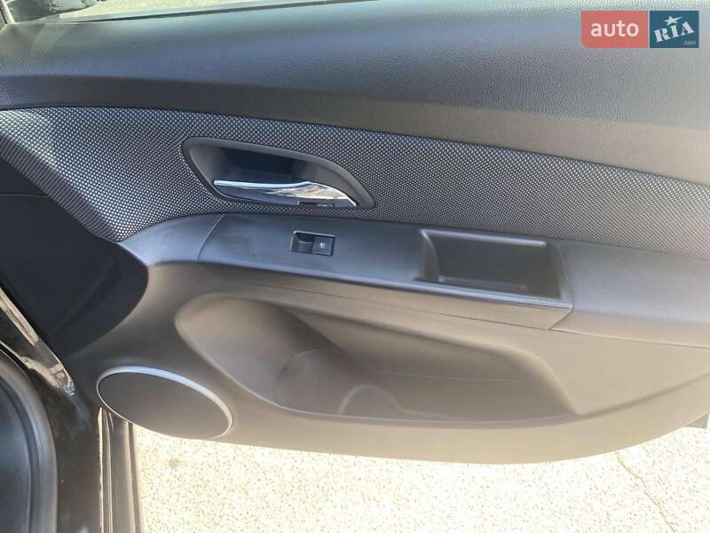 Седан Chevrolet Cruze 2012 в Києві