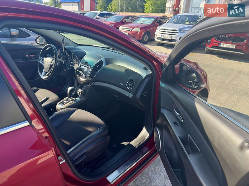 Седан Chevrolet Cruze 2014 в Романіву