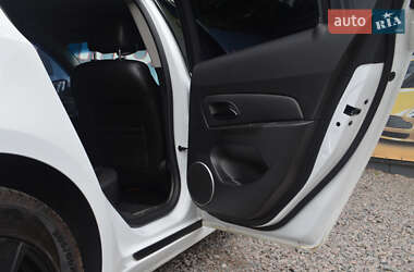 Седан Chevrolet Cruze 2011 в 