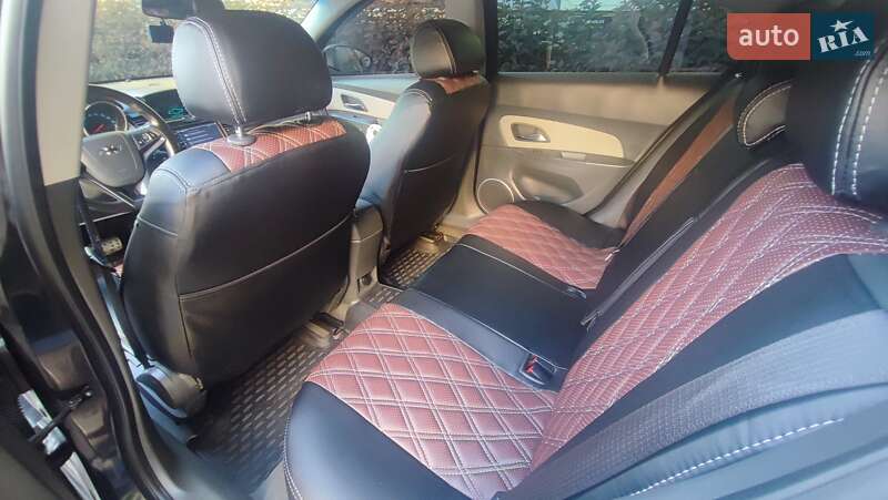 Седан Chevrolet Cruze 2010 в Києві