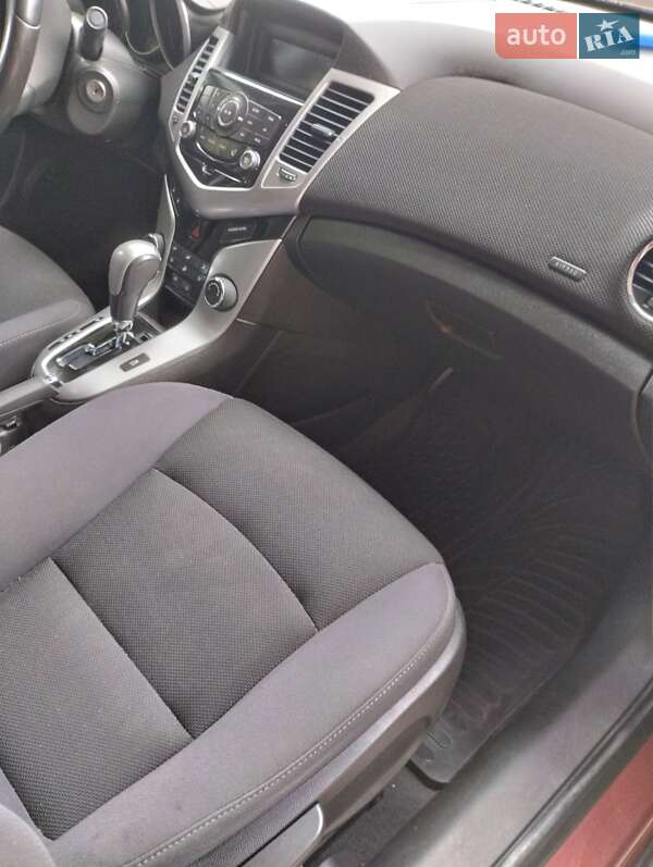 Седан Chevrolet Cruze 2012 в Чернигове