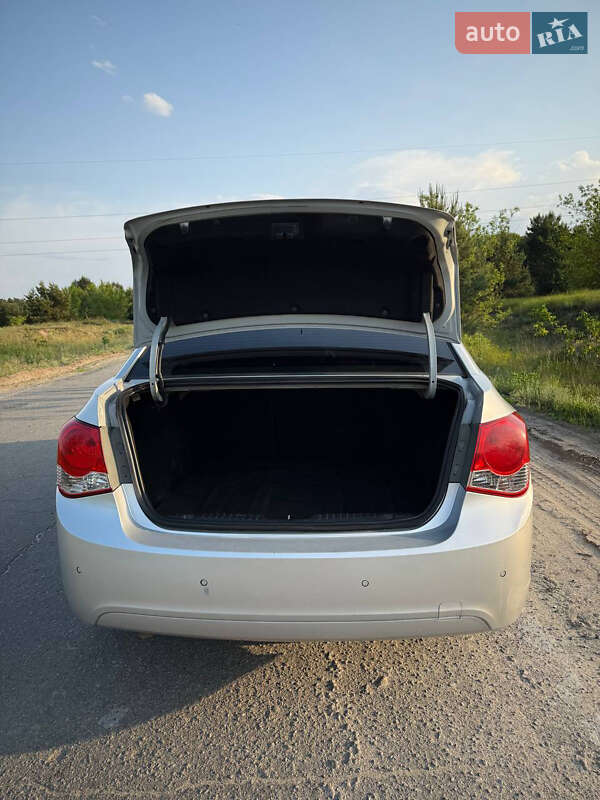 Седан Chevrolet Cruze 2014 в Славуте