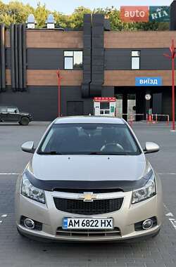 Хэтчбек Chevrolet Cruze 2012 в 