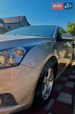 Седан Chevrolet Cruze 2011 в 