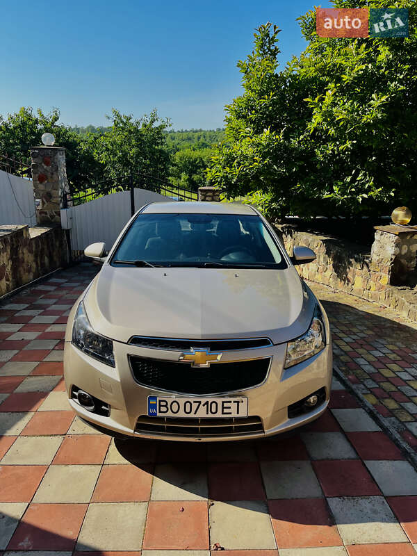Седан Chevrolet Cruze 2011 в Тернополе