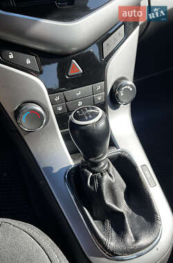 Седан Chevrolet Cruze 2011 в 
