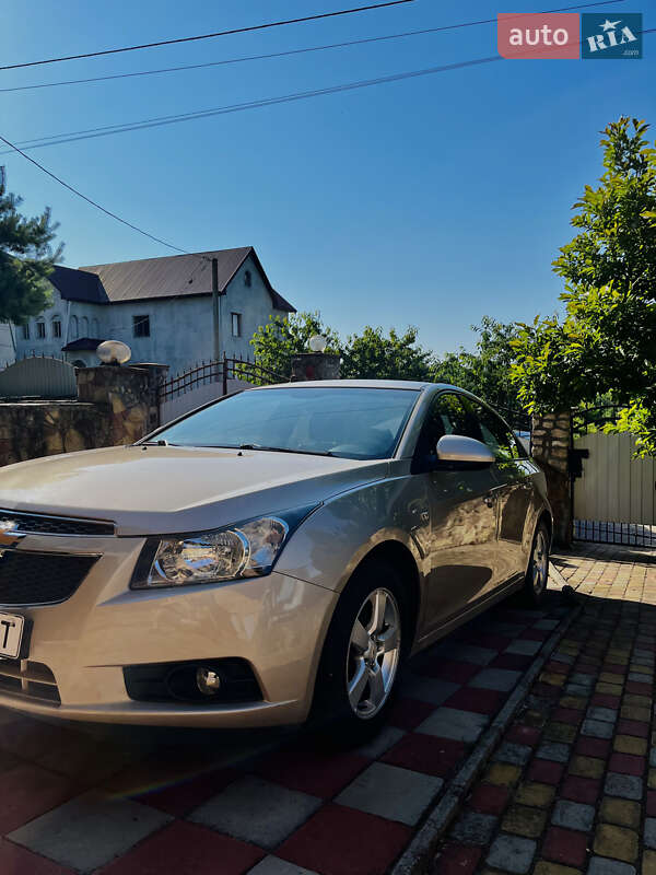 Седан Chevrolet Cruze 2011 в Тернополе