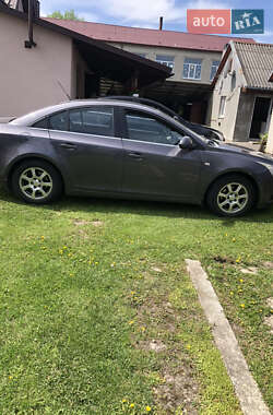 Седан Chevrolet Cruze 2010 в Львові
