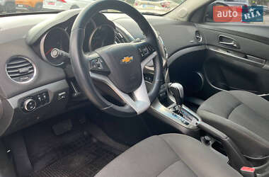 Хэтчбек Chevrolet Cruze 2013 в 