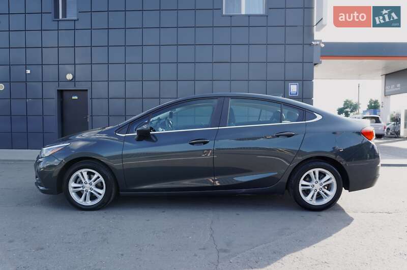 Седан Chevrolet Cruze 2018 в Лохвице